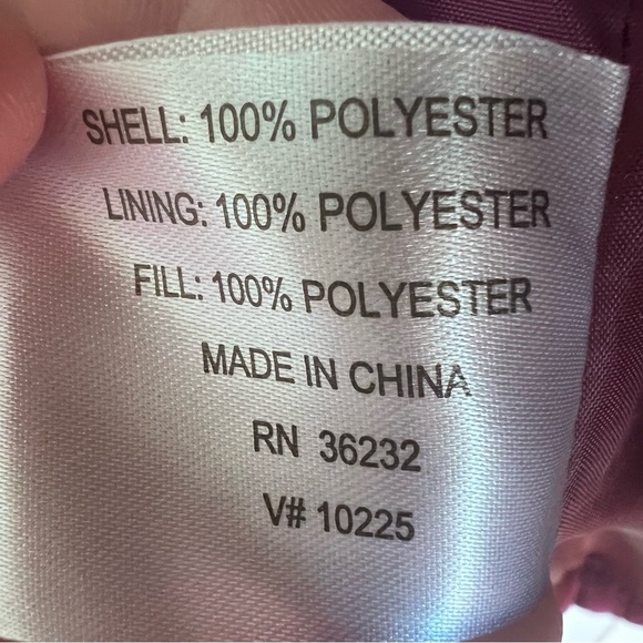 Gallery NWOT Quilted Burgundy Jacket with Gold Buttons embellishment Size S - Picture 6 of 11